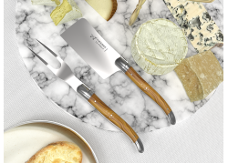 Service à fromage Laguiole avec un manche en bois d'olivier et mitres inox image 3