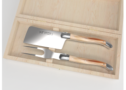 Service à fromage Laguiole avec un manche en pointe de corne blonde et mitres inox image 1