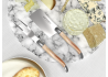 Service à fromage Laguiole avec un manche en pointe de corne blonde et mitres inox image 3