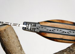 Rounded forged Laguiole knife, Juniper and Ebony wood handle image 4