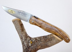 Laguiole de Chasse Forgé, Plein Manche en Bois d'Olivier image 2